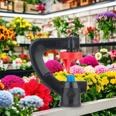 Bewatering Roterende sprinkler voor gazontechniek Plastic 180 graden refractie spuitstuk