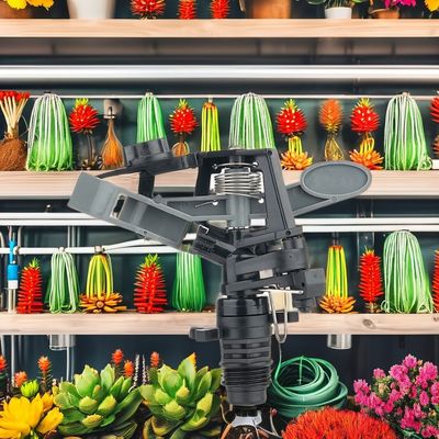 Afbeelding toont grote afstand roterende rockerarm/impact roterende sprinkler voor irrigatie