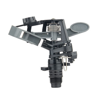 Afbeelding toont grote afstand roterende rockerarm/impact roterende sprinkler voor irrigatie