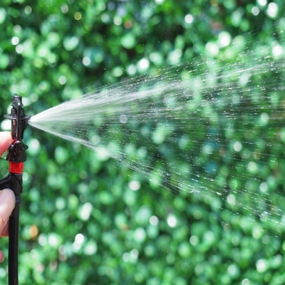 Tuinbewatering met een straal van 3-4,8 m Landbouwwaterbewatersysteem en sprinklers