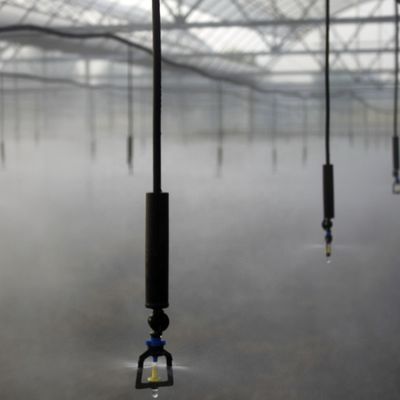 Tuinbewatering refractie atomiserende spuitstuk met waterdruk regelaar sprinkler