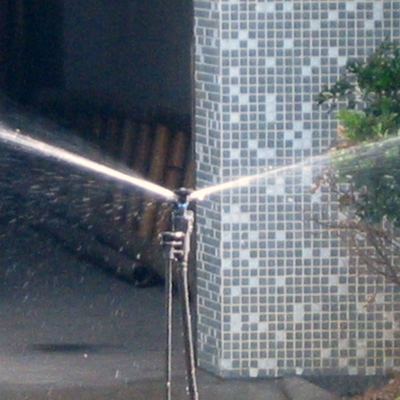 Landbouw Sprayers Tuin Sprinkler Irrigatiesysteem met swingende Wobbling Sprinklers