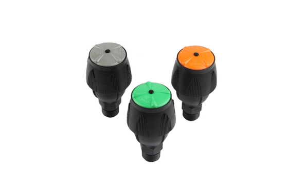 Een tuinboerderijverwateringssprinkler met een insectenbestendige draaibare vormgeving en 1/2 spuitstuk