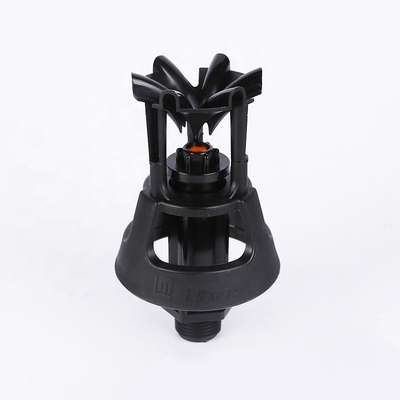Ingenieurswerk Plastic 360 Swing Wobbling Medium-Range Sprinkler voor boomgaarden en kwekerijen