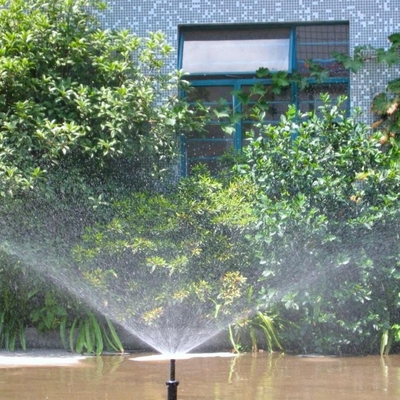 Verspreiding van pop-up sprinklers Duurzame sprinklers voor landbouwbewatering in de provincie