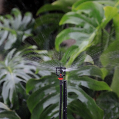 Verticale positie Roterende watersprinkler 6 mm Landbouw sprinkler voor irrigatie