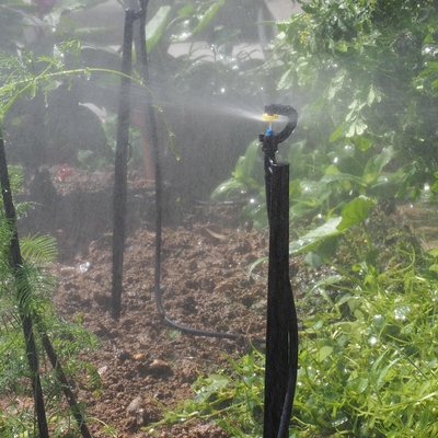 Ingenieurswerktuigkundig kunststof G-type 360 graden refractie sprinklers voor landbouwbewatering
